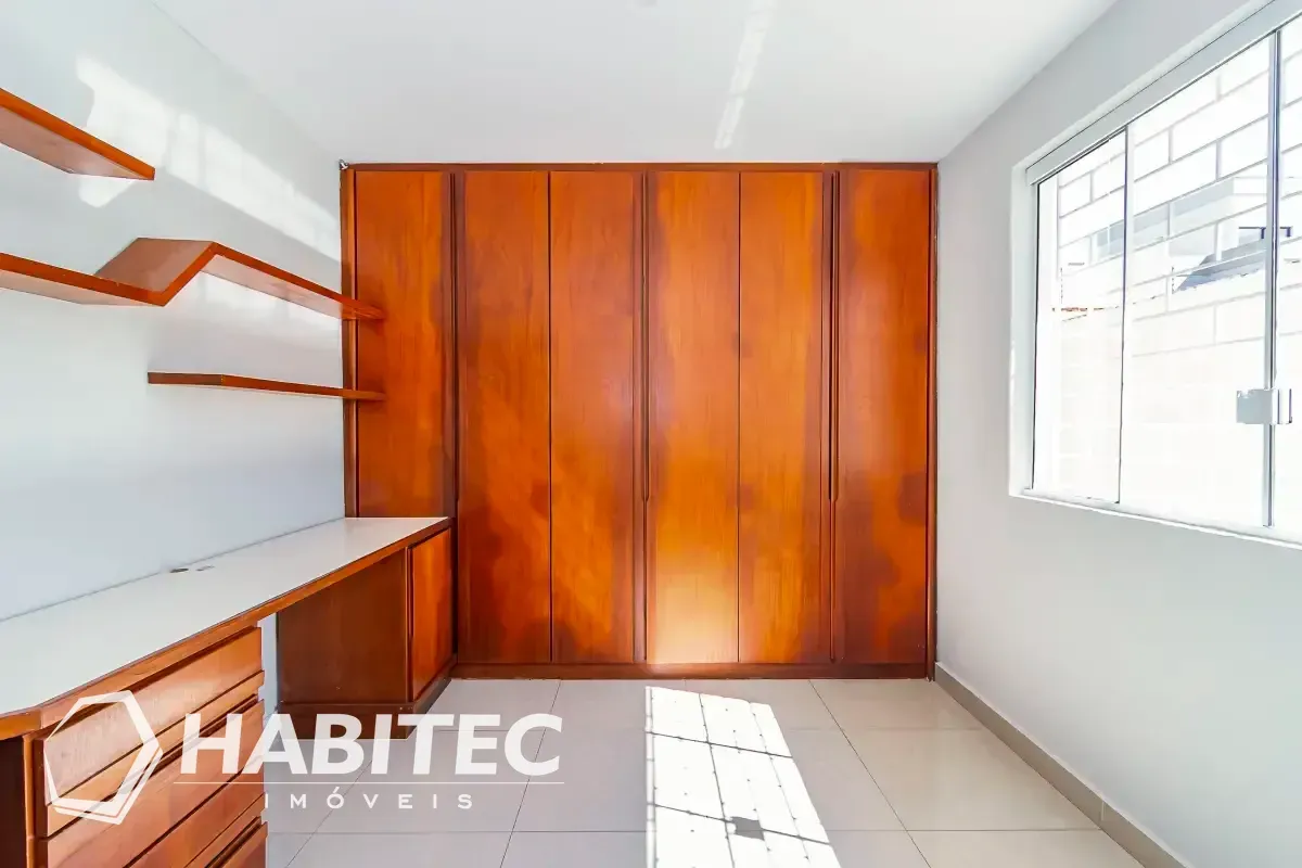 Будинок із 4 спальнями та садом — photo 12