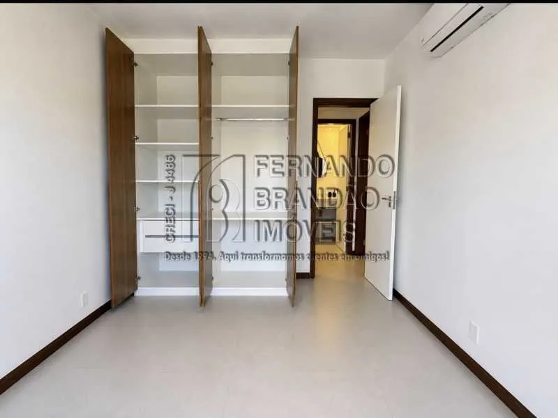 Apartamento com 2 quartos e varanda, cozinha integrada — photo 11