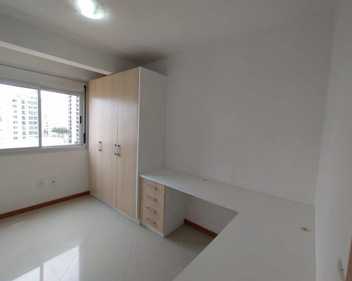 2-bedroom apartment with a home office in Florianópolis — photo 5