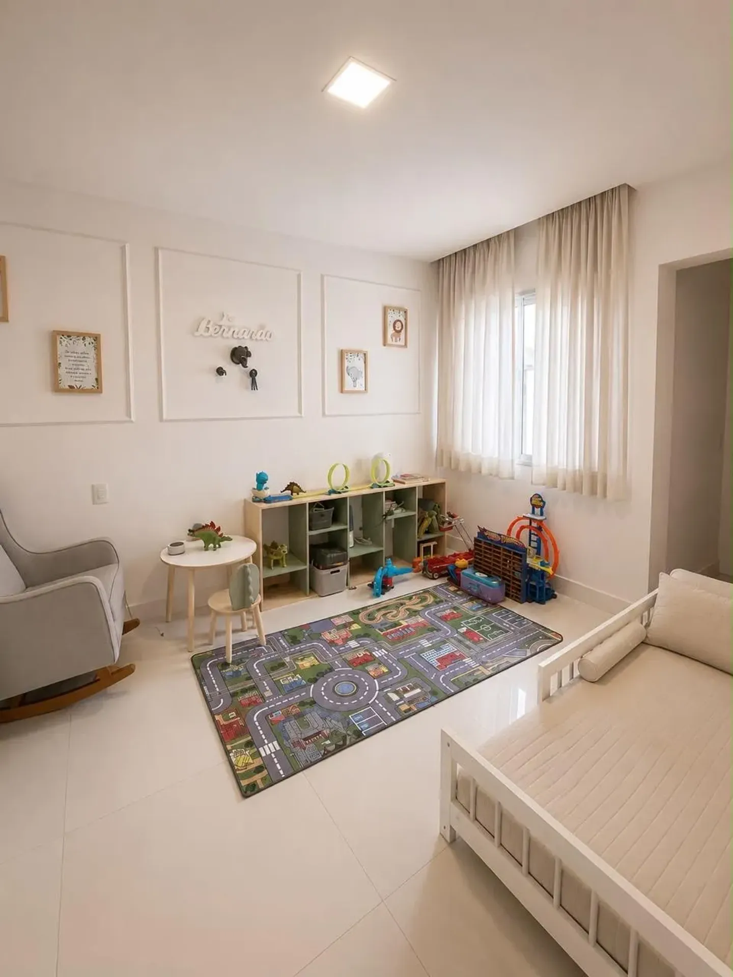 Furnished house with 4 en-suite bedrooms and a balcony grill — photo 12