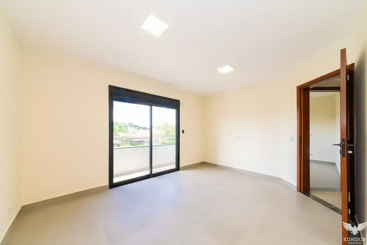 Two-story house with 230 m², 3 bedrooms and 4 baths — photo 36