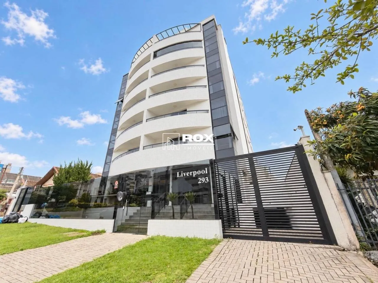 3-bedroom apartment with a jacuzzi in Curitiba — photo 7