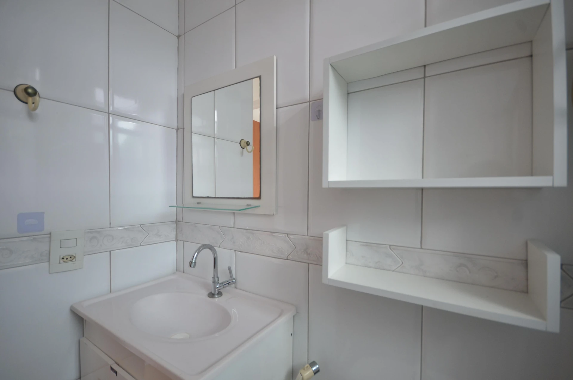Apartamento de 2 quartos com varanda e 1 vaga