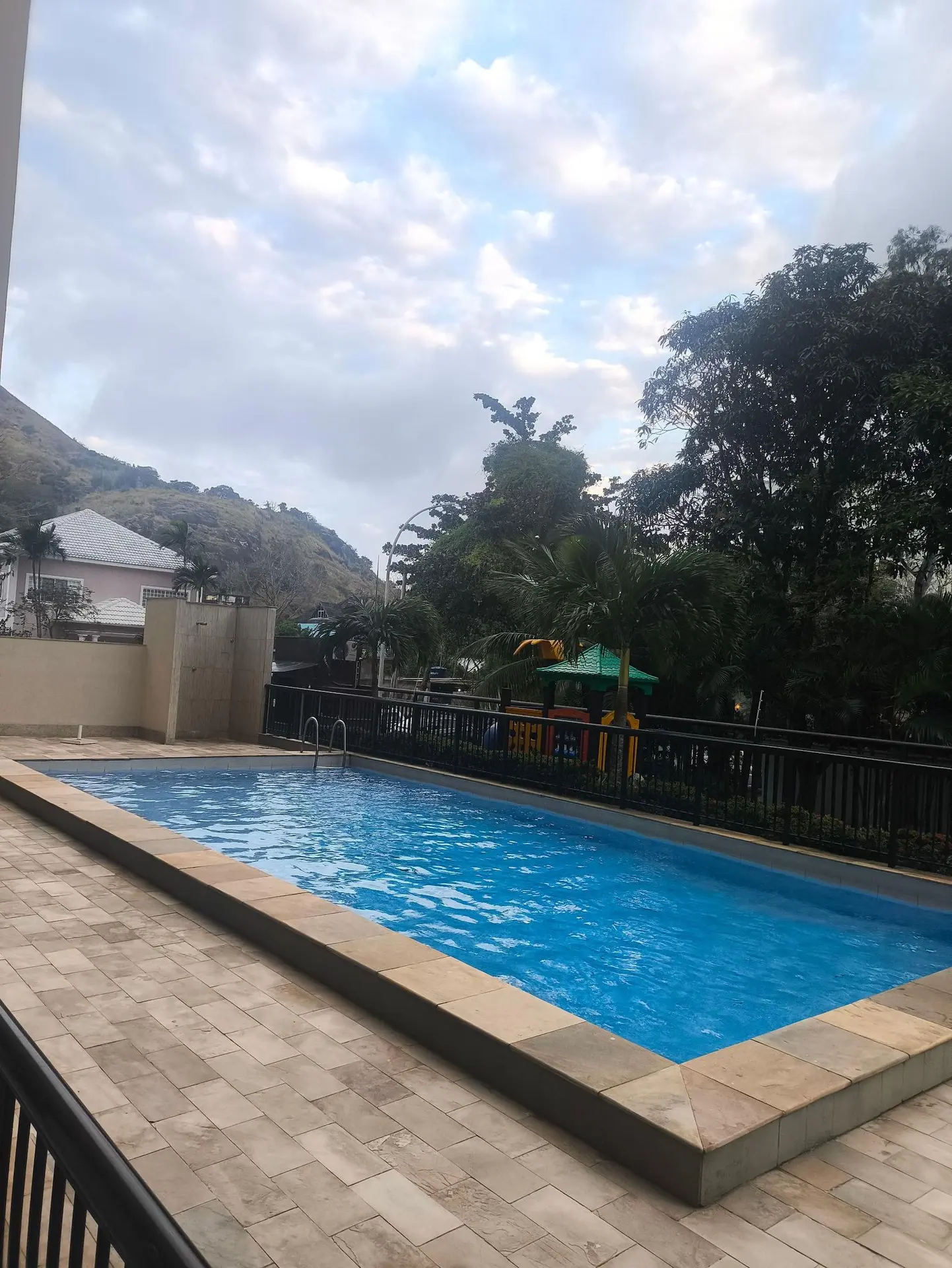Apartamento mobiliado com 2 quartos e banheiro privativo — photo 17