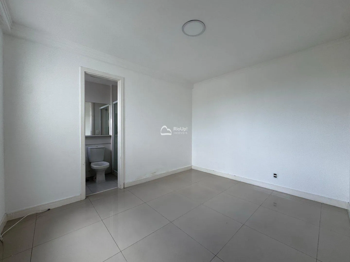 Apartment, 246 m², with a grill on the balcony — photo 20