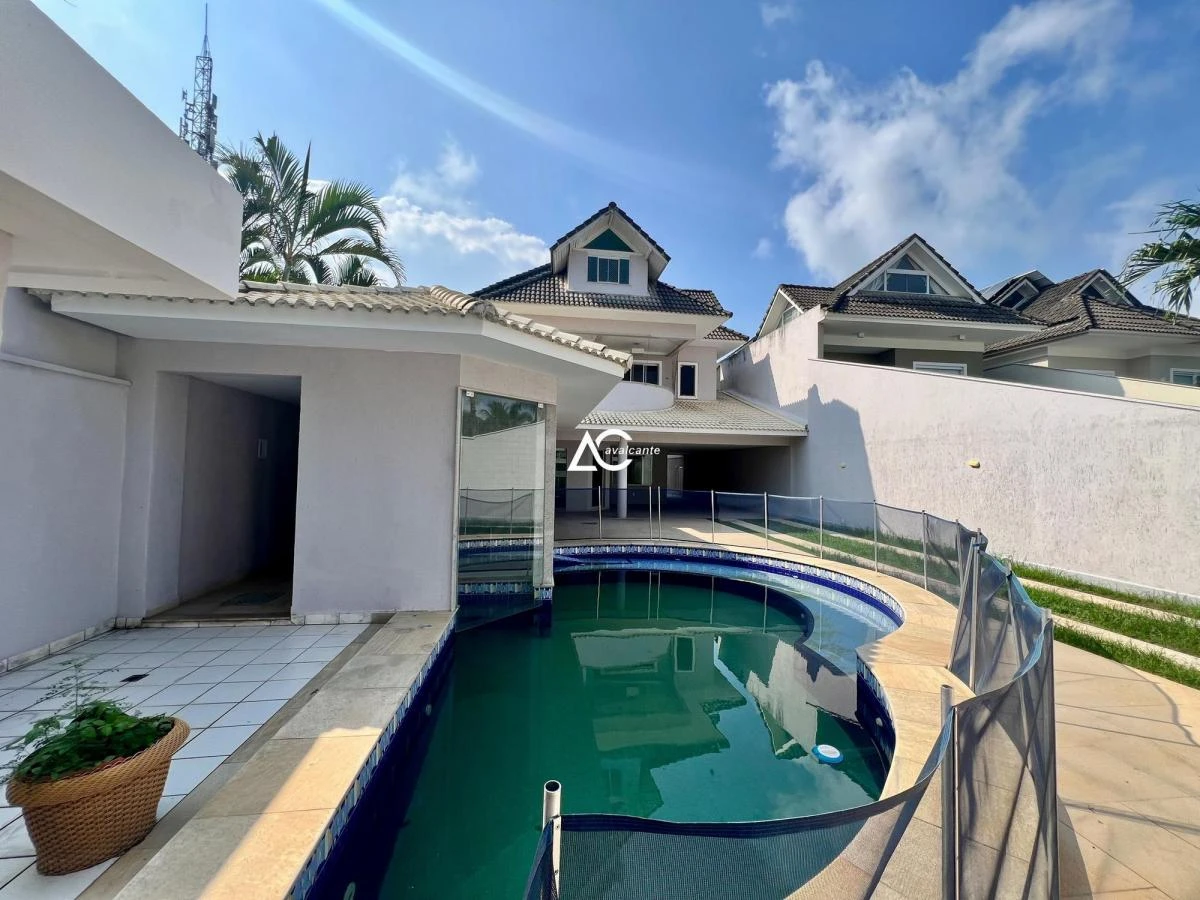 Detached home with 5 en-suite bedrooms and 541 m² — photo 21
