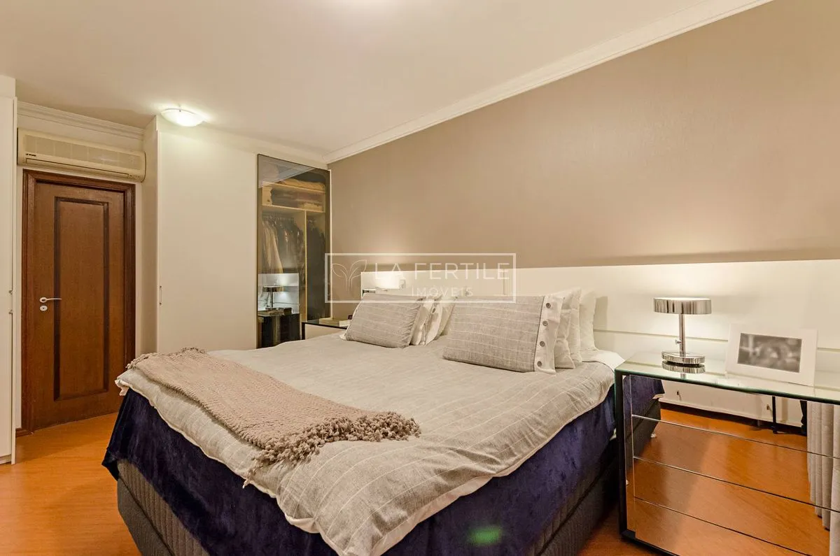 Apartamento mobiliado de 3 quartos e 3 banheiros com 149 m² — photo 19