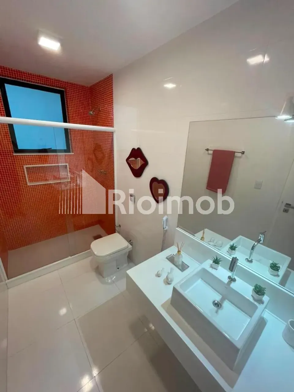 Furnished house with 5 bedrooms and 5 bathrooms — photo 4
