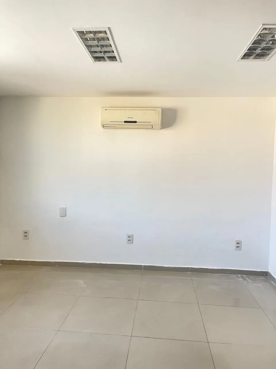 1-bedroom apartment with air conditioning and modern bathroom — photo 2