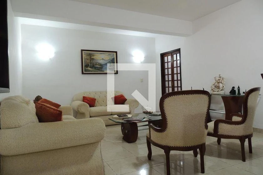 House with 6 bedrooms and shared pool — photo 10