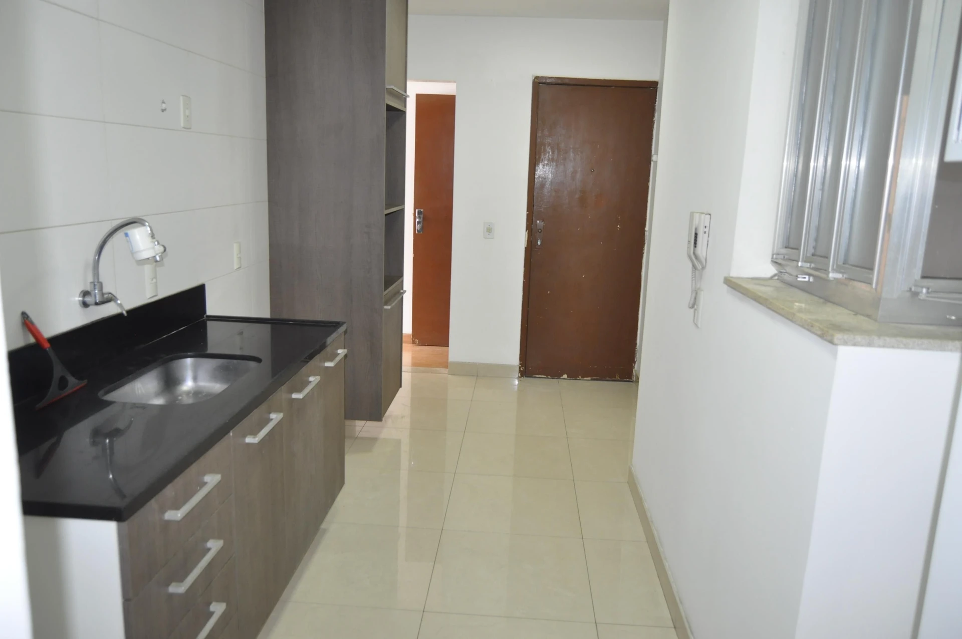 2-bedroom apartment with a private garden — photo 11