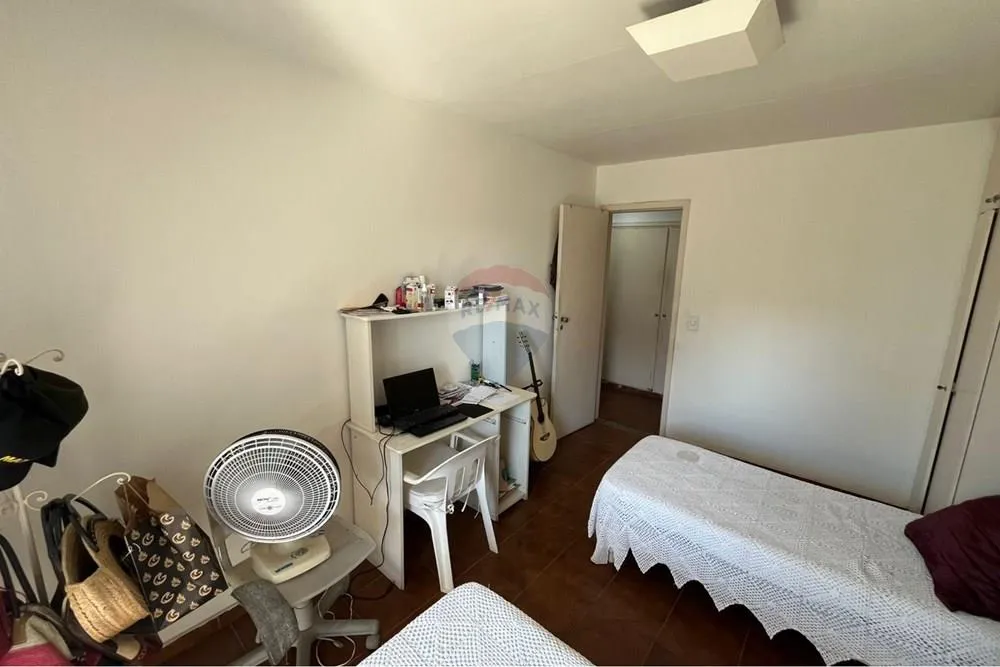 Furnished 4-bedroom apartment with 2 baths and 183 m² — photo 14