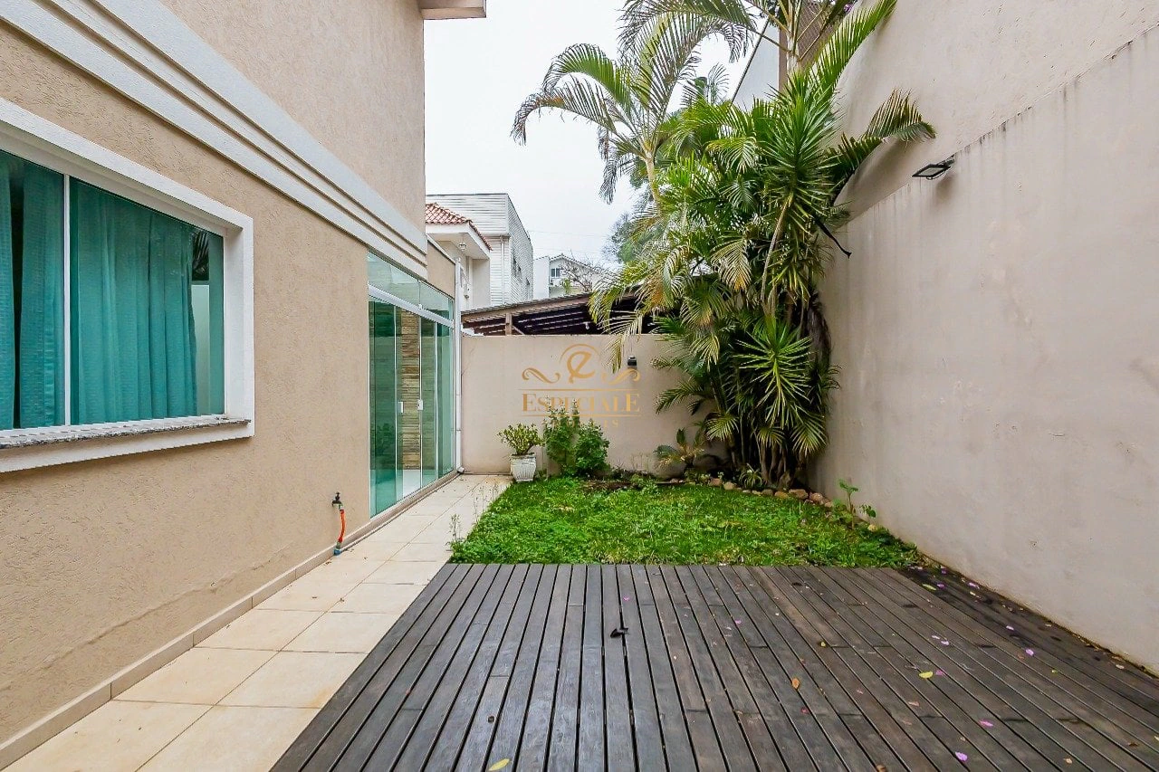 3-bedroom house with a home office in Curitiba — photo 42
