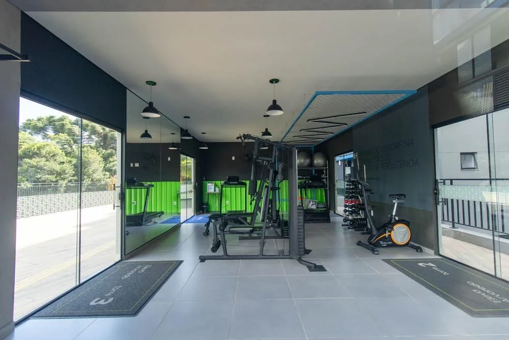 2-bedroom apartment in a building with a gym — photo 31