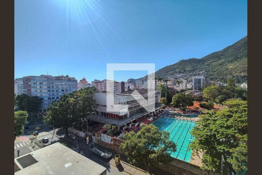 Rental apartment with 3 bedrooms and 208 m² — photo 26
