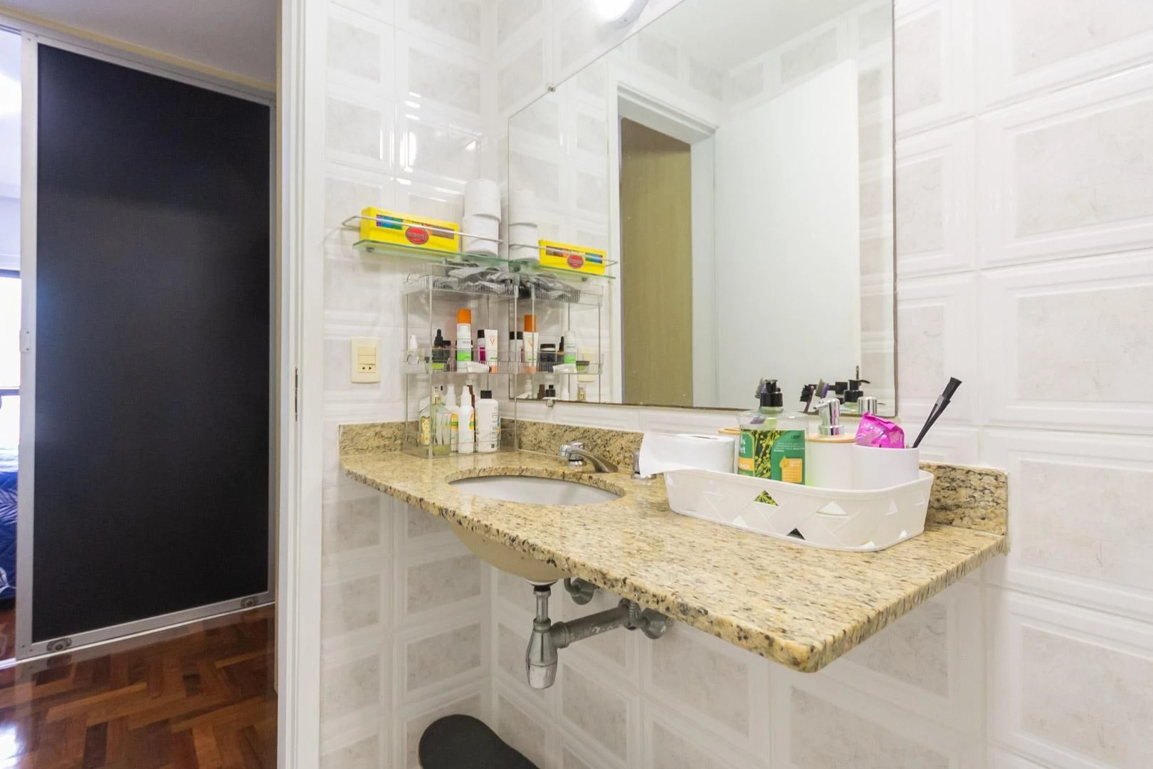 4-bedroom apartment with a mountain view in Rio de Janeiro — photo 65