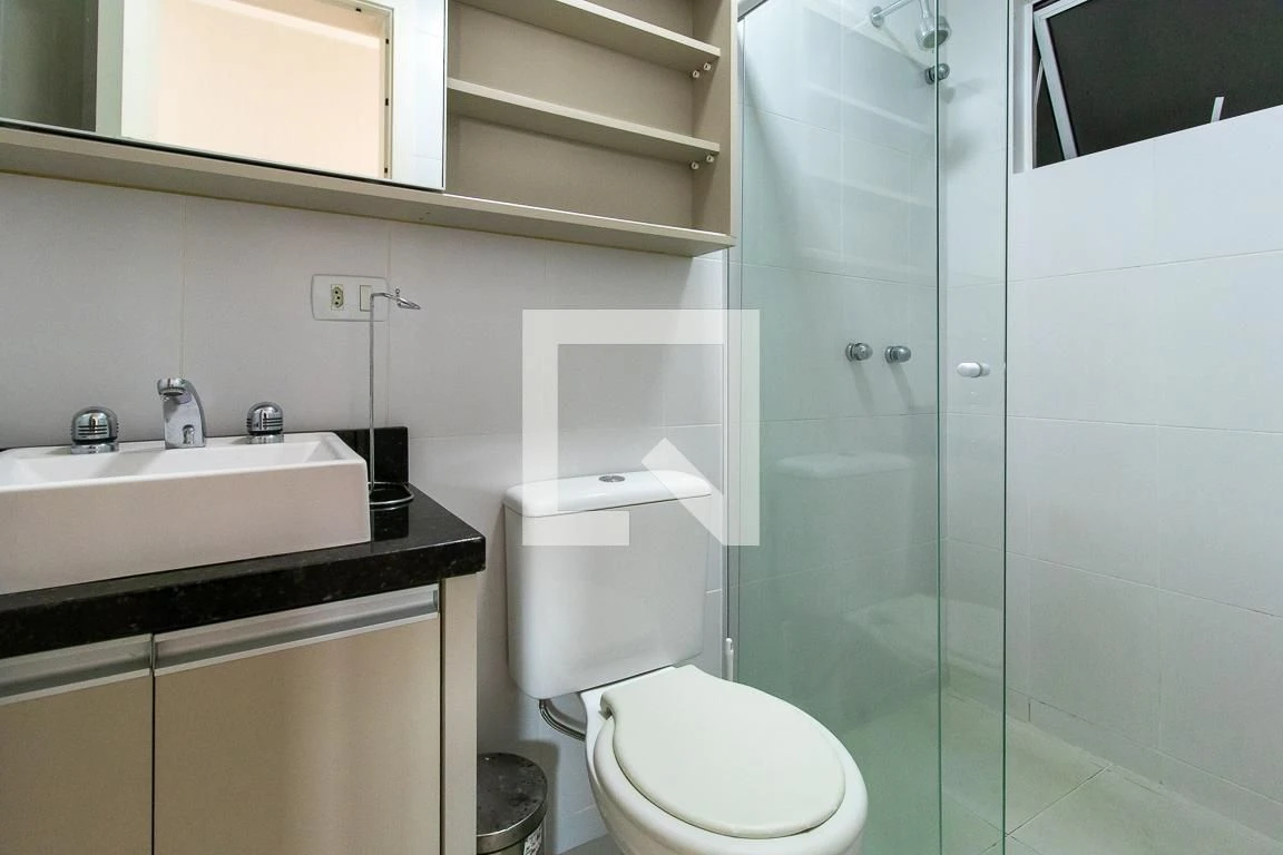 Balcony with a grill in a 2-bedroom apartment, 48 m² — photo 12