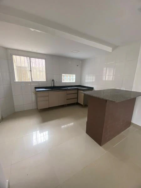 Casa semimobiliada 178 m² com 4 quartos e 3 banheiros