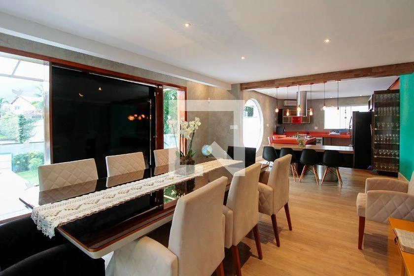 Furnished house with 4 bedrooms and an open-plan kitchen — photo 27