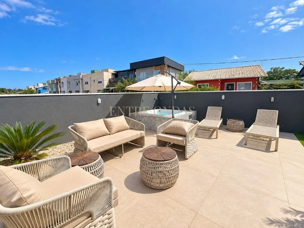 Собственный бассейн и 5 спален: дом 278 м² — photo 11