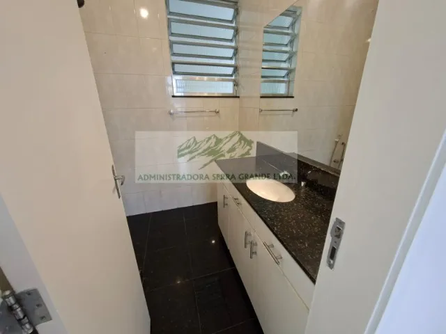 2-bedroom apartment with a home office in Rio de Janeiro — photo 17