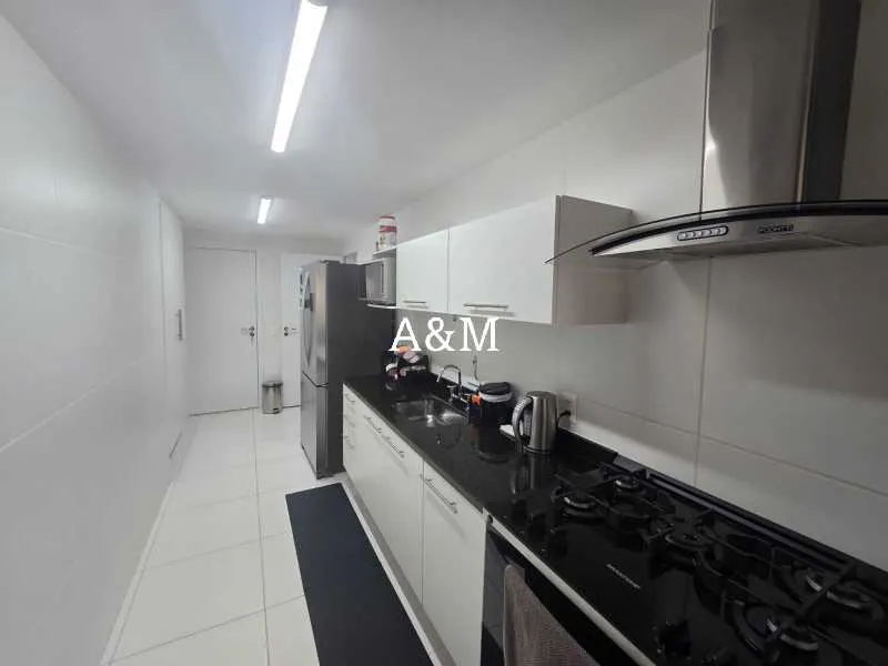 Furnished apartment with 3 bedrooms and 5 bathrooms — photo 8