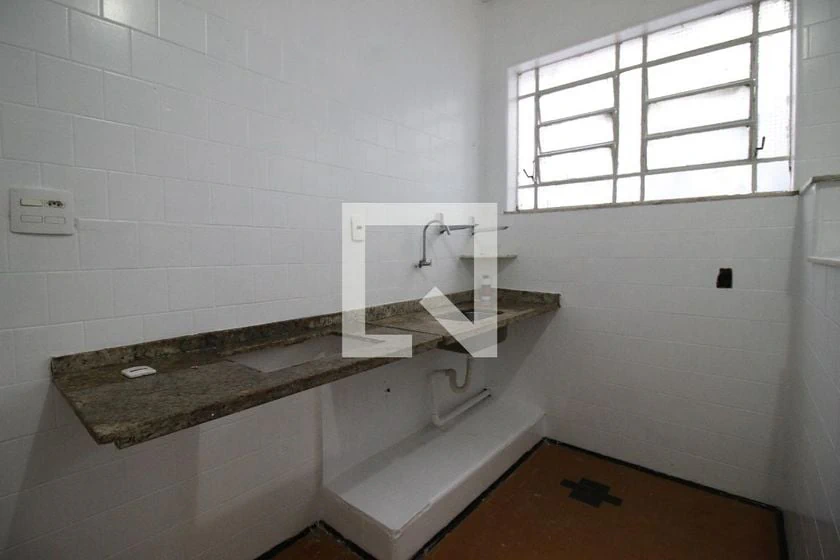 3-bedroom house with a washing machine — photo 4