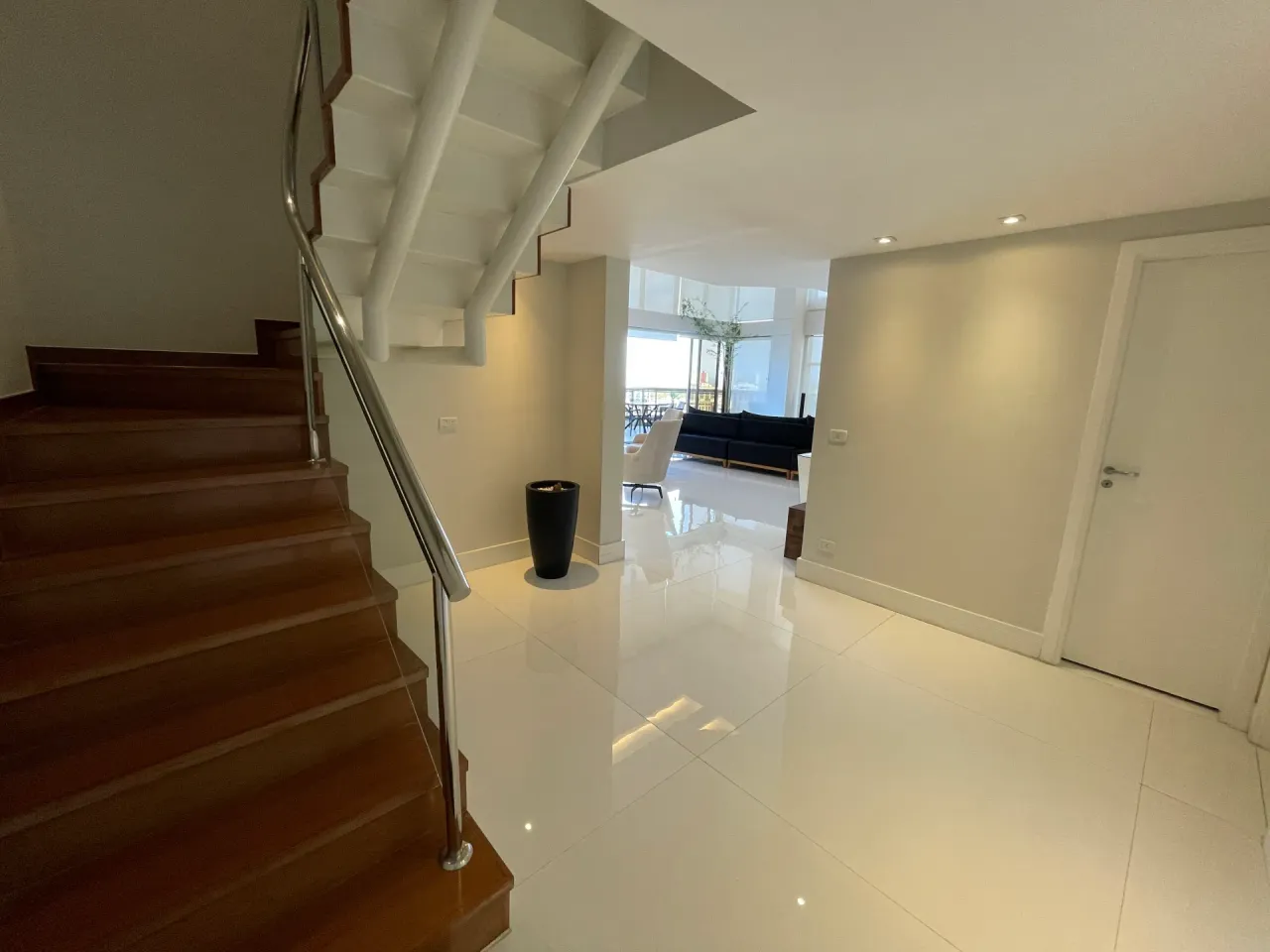 Apartamento de 4 dormitorios con balcón acristalado y 267 m² — photo 19