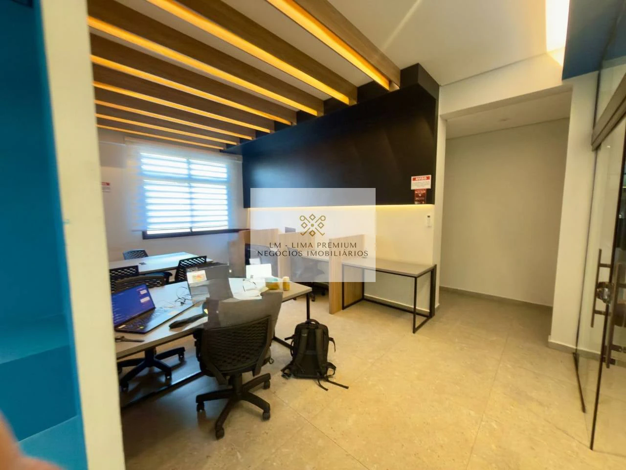21 m² studio with a private BBQ and floor-to-ceiling windows — photo 4