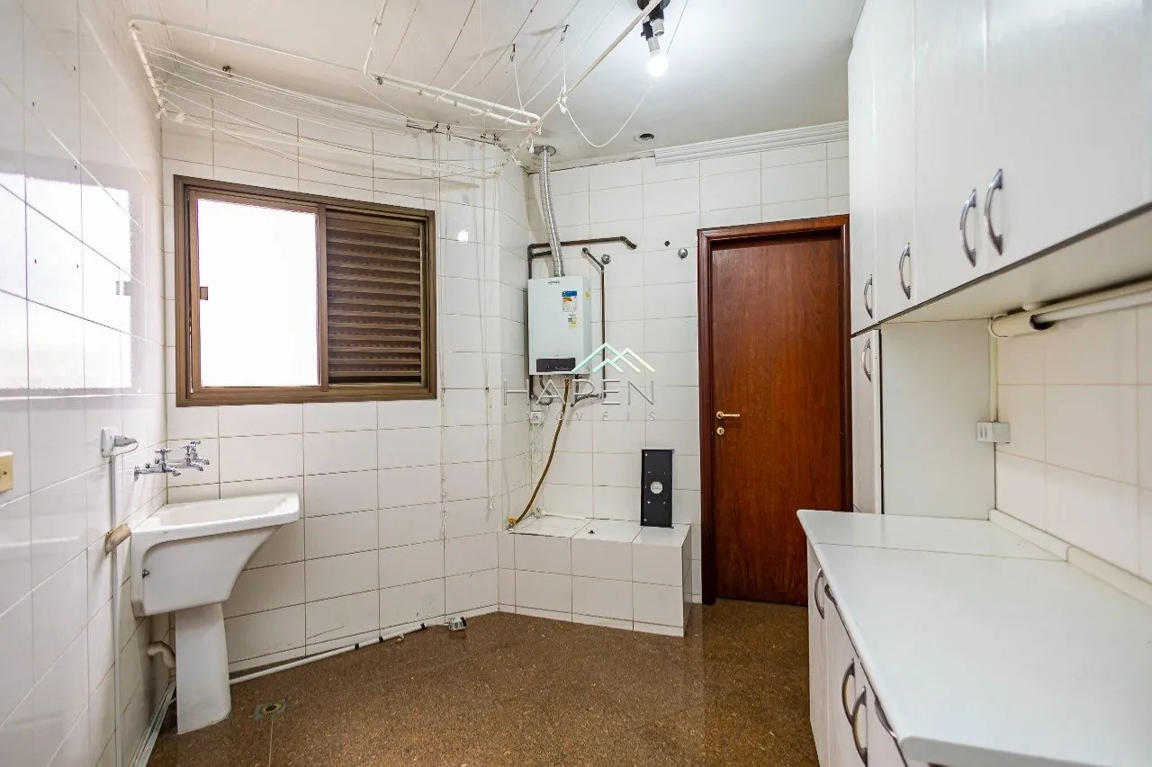 Furnished 4-bedroom apartment with 4 bathrooms — photo 14