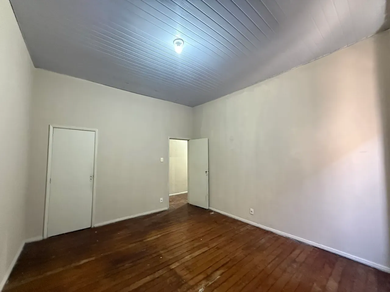 2-bedroom apartment with a walk-in closet — photo 12