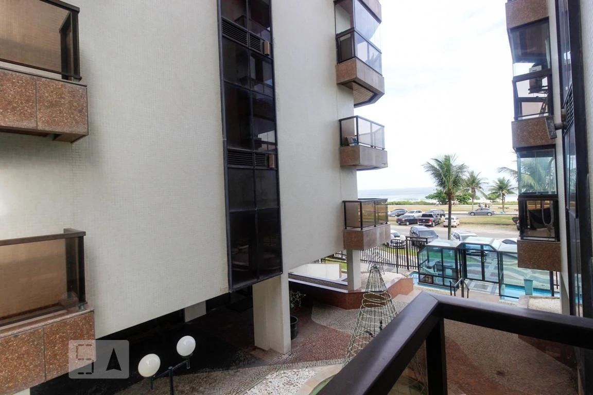 Furnished apartment, 90 m², with a glass-enclosed balcony — photo 38