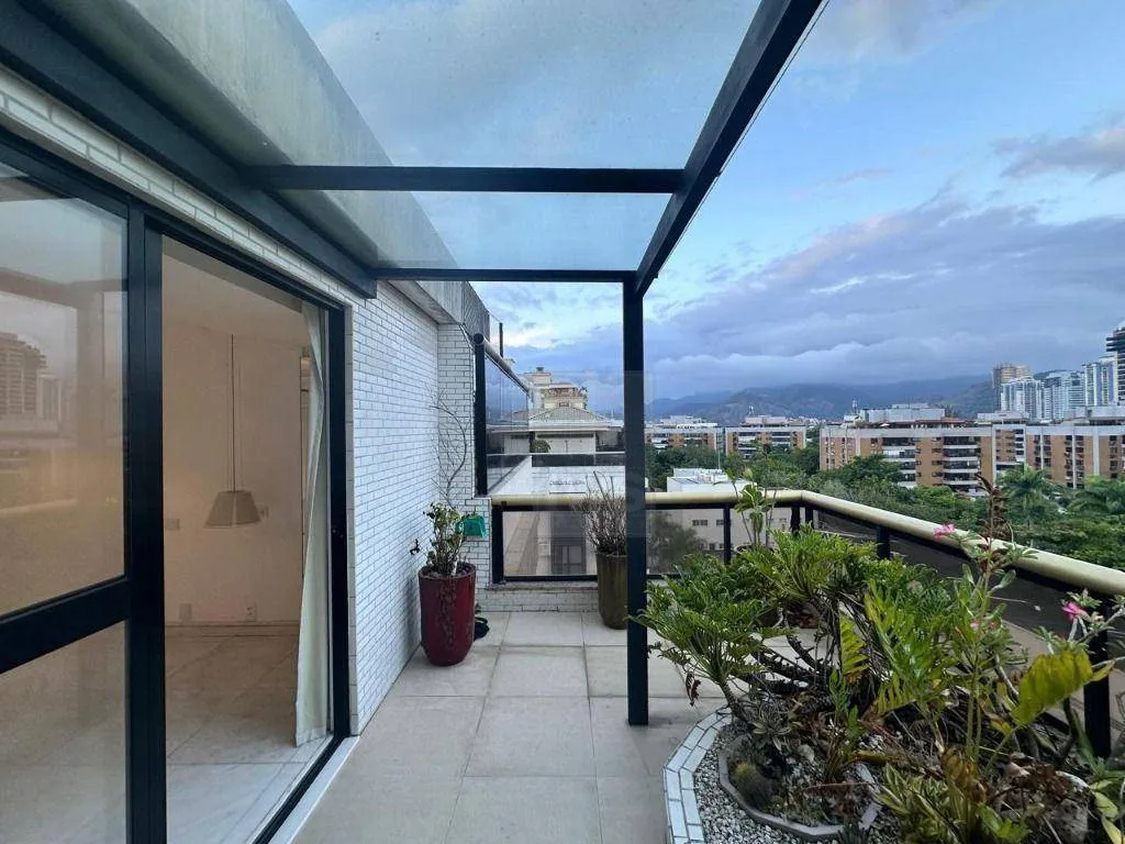 Furnished duplex penthouse with enclosed balcony — photo 37