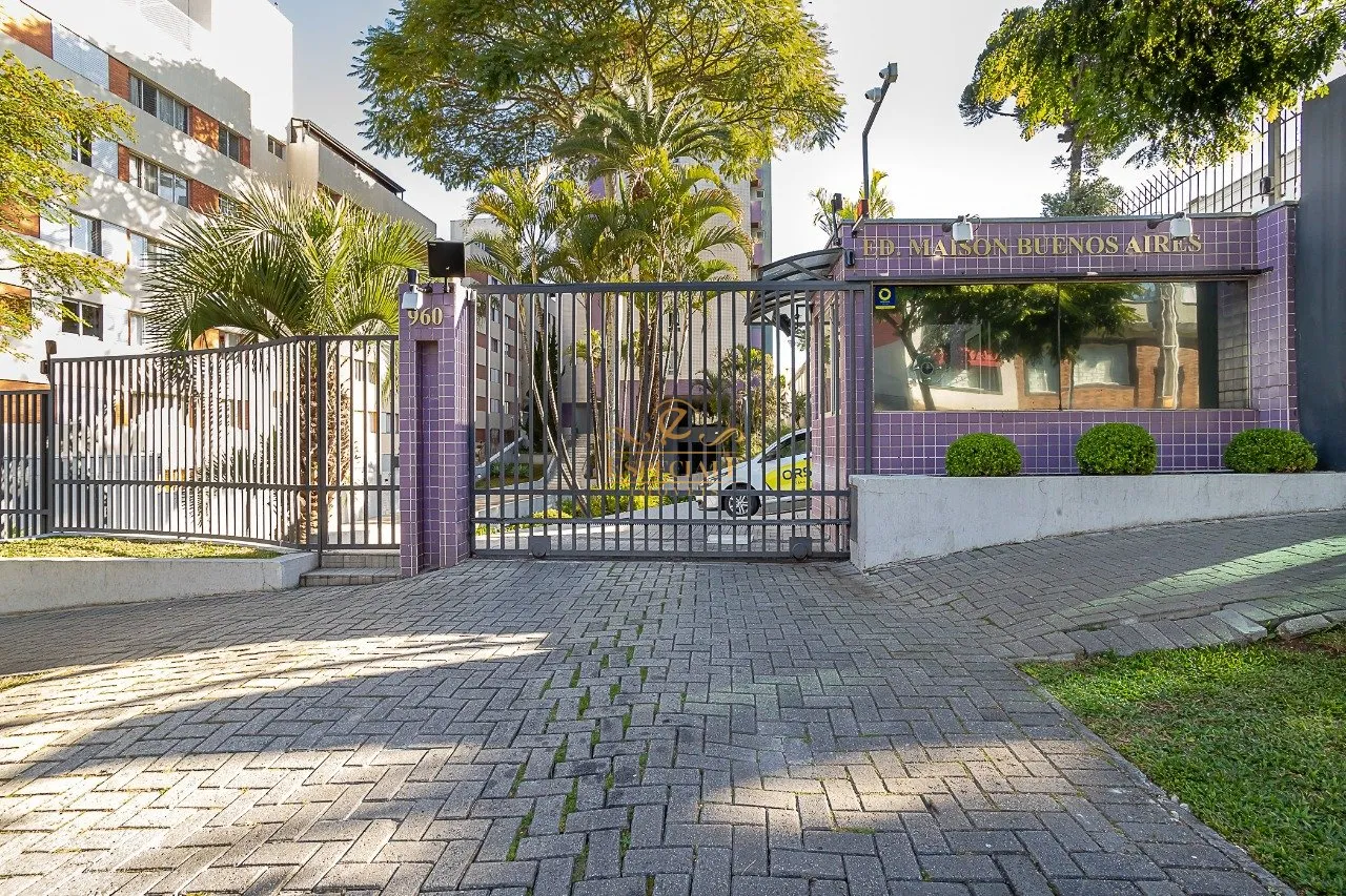 167 m² apartment with a grill on the balcony and a bathtub — photo 56