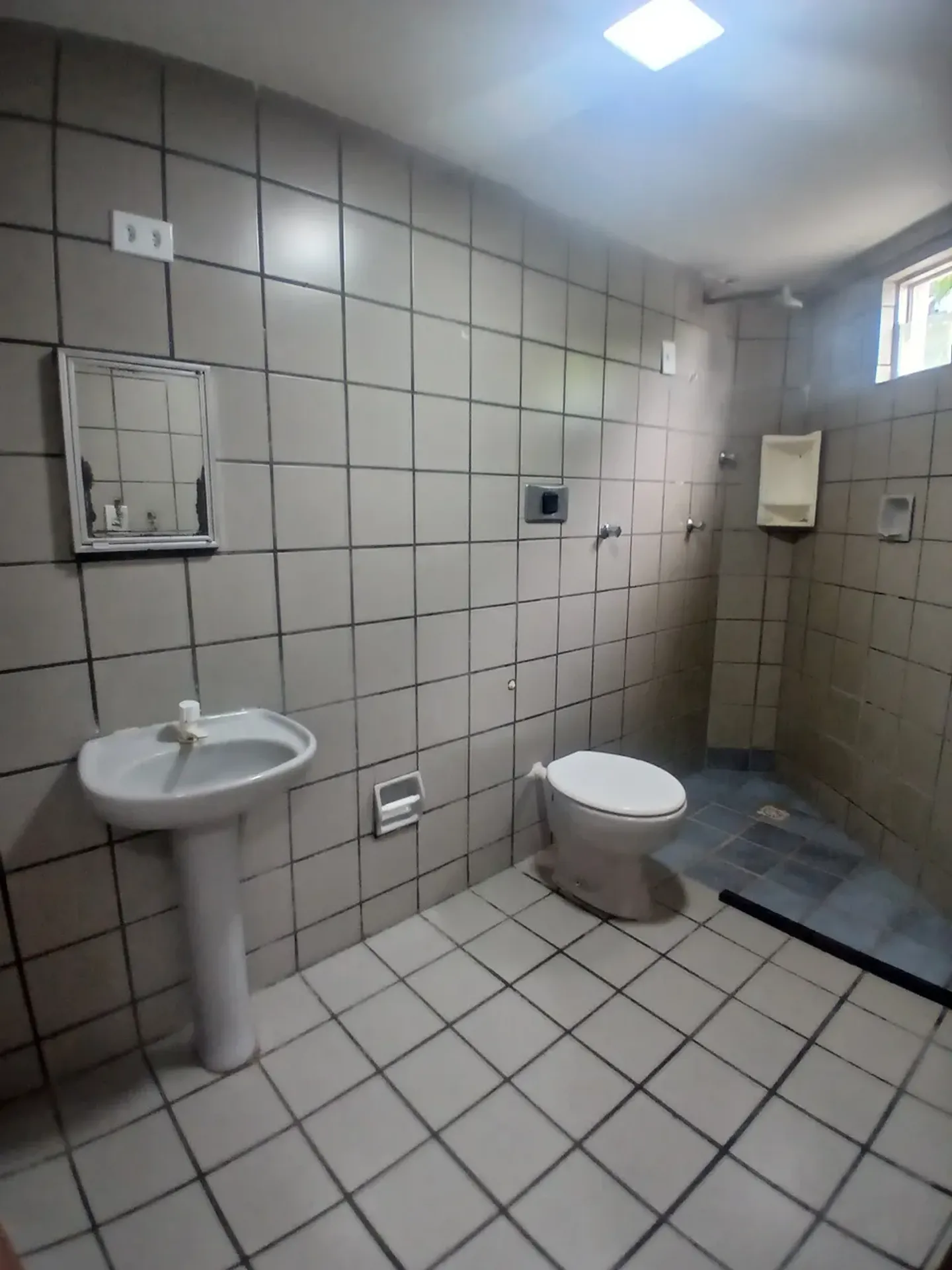 1-bedroom apartment with balcony, 53 m² — photo 3