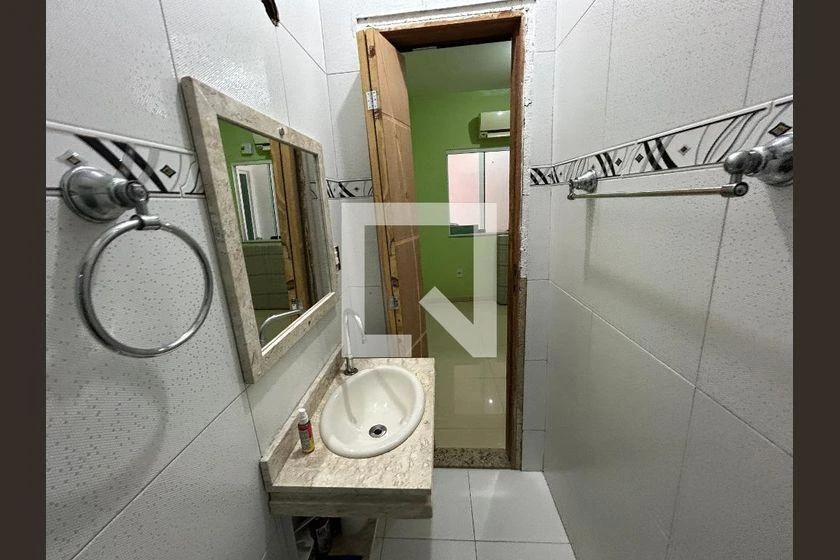 Casa para alugar com varanda e 2 suítes, 120 m² — photo 37