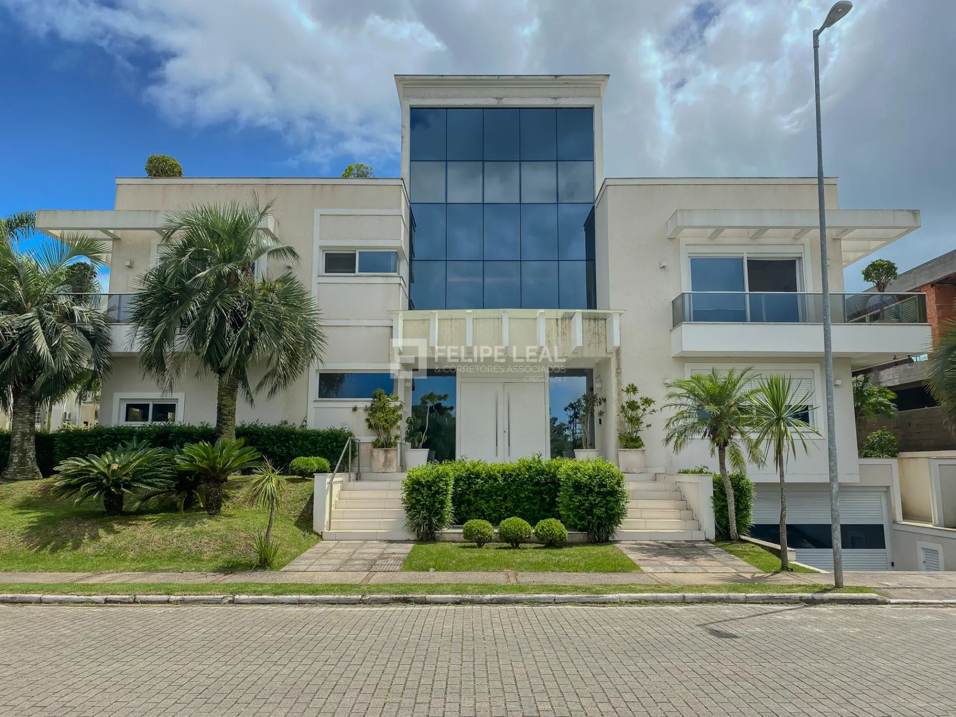 Casa em condomínio com 9 dormitórios e 8 suítes — photo 16
