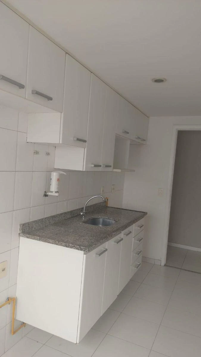 3-bedroom apartment with a home office — photo 13