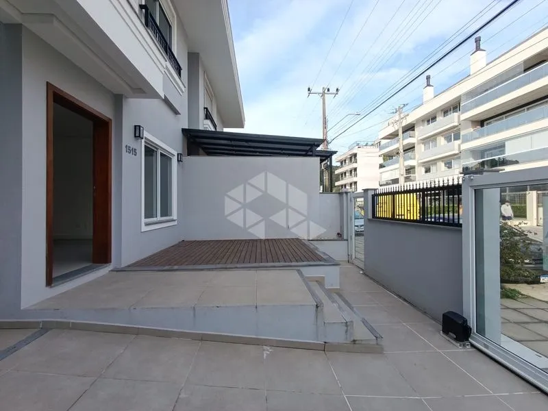 Casa con 4 suites y 184 m²; 2 plazas y balcón — photo 39
