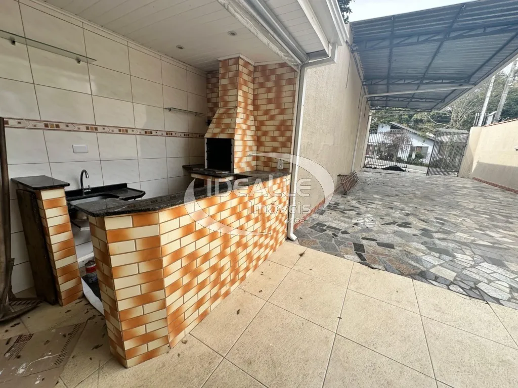 184 m² house with a built-in balcony grill — photo 9