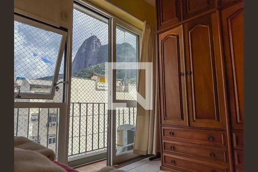 1-bedroom apartment with 2 bathrooms and a balcony — photo 33