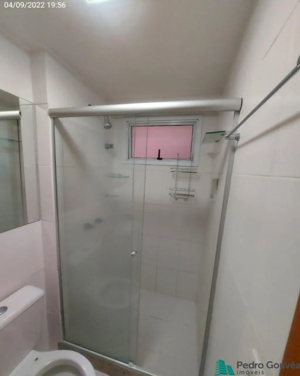 Apartamento residencial com cozinha fechada e coifa — photo 8