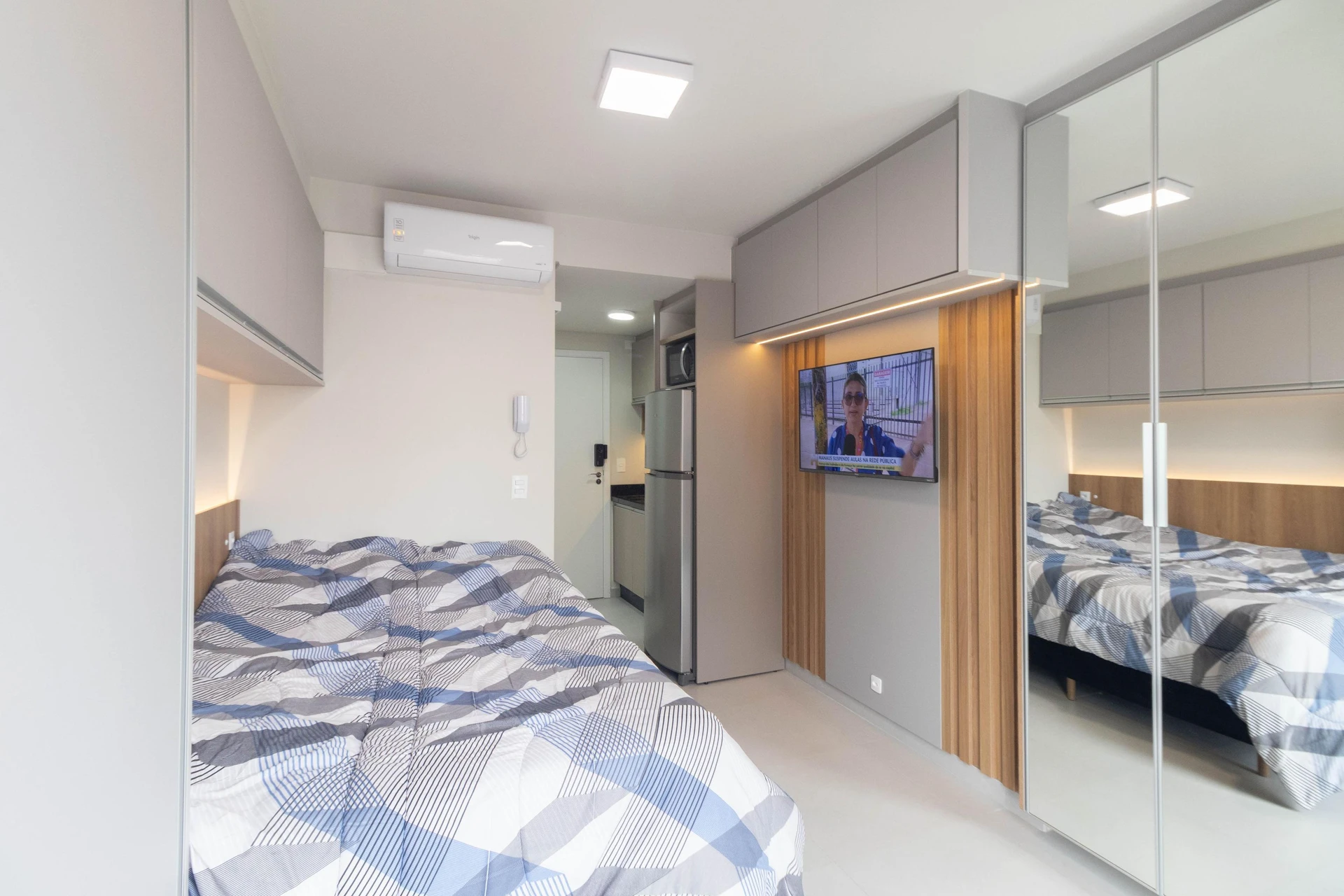Студия 20 м² с рабочим местом и стиральной машиной — photo 12