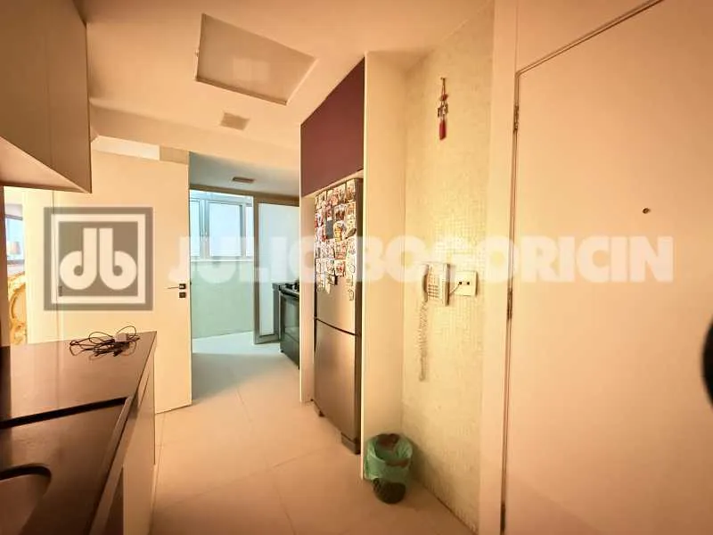 Apartamento de 4 quartos com 195 m² e cozinha americana — photo 36