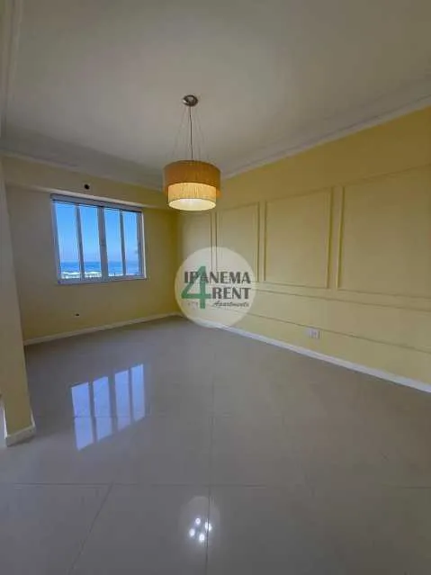 Apartment with 3 bedrooms and enclosed balcony — photo 15