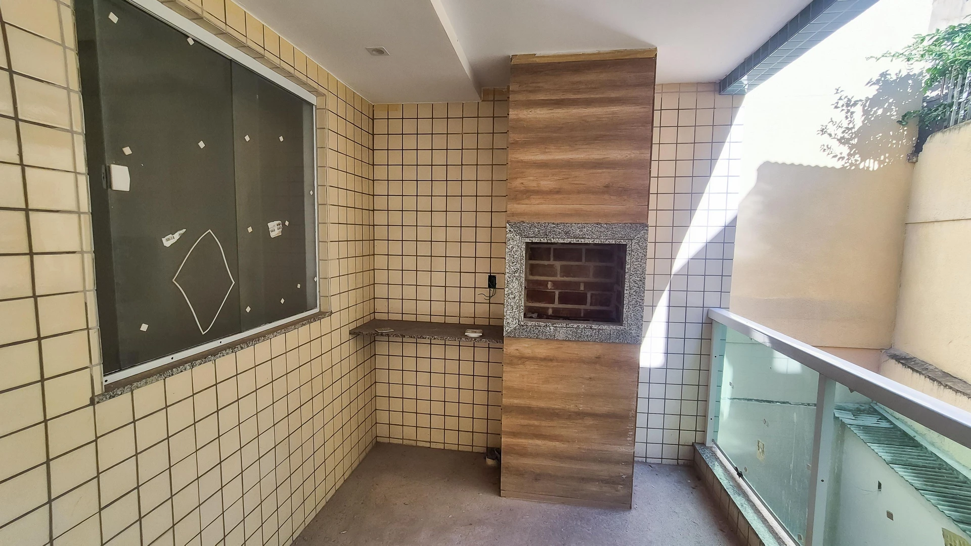 2-bedroom unfurnished apartment with closed kitchen — photo 7