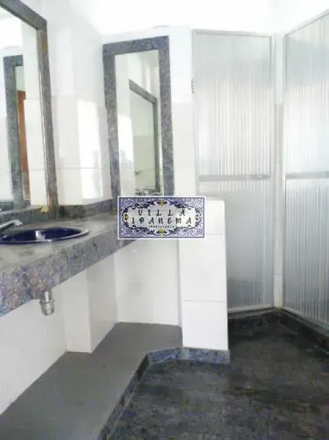 Unfurnished house with 4 bedrooms and 5 bathrooms — photo 14