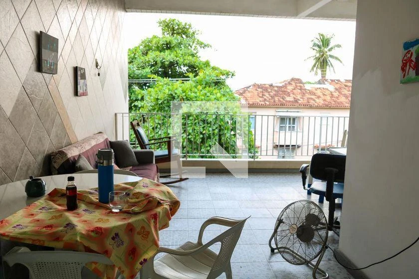 Furnished house with 4 bedrooms and 550 m² with air conditioning — photo 48