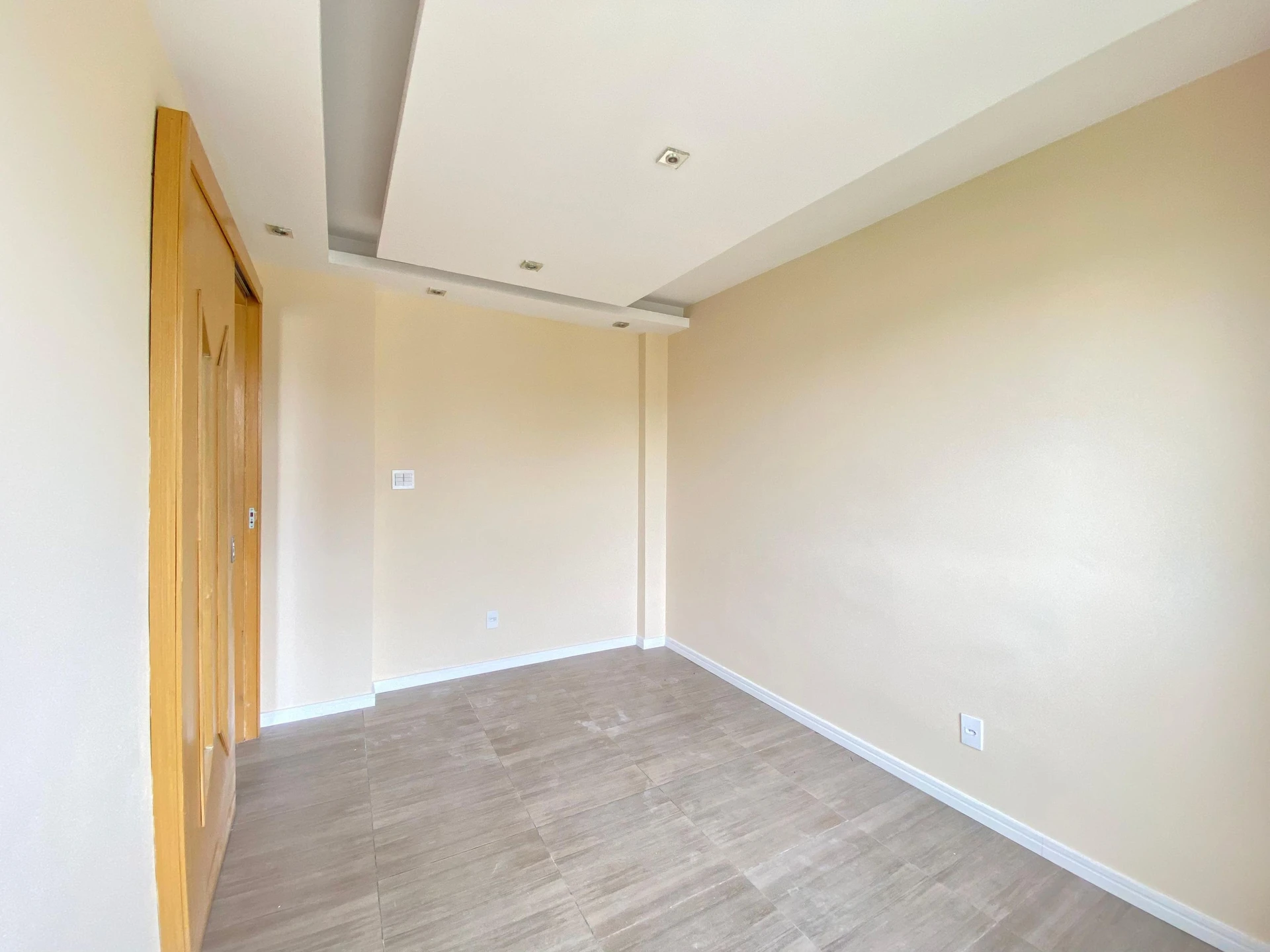 Rental apartment with a closed kitchen and 2 bedrooms — photo 40