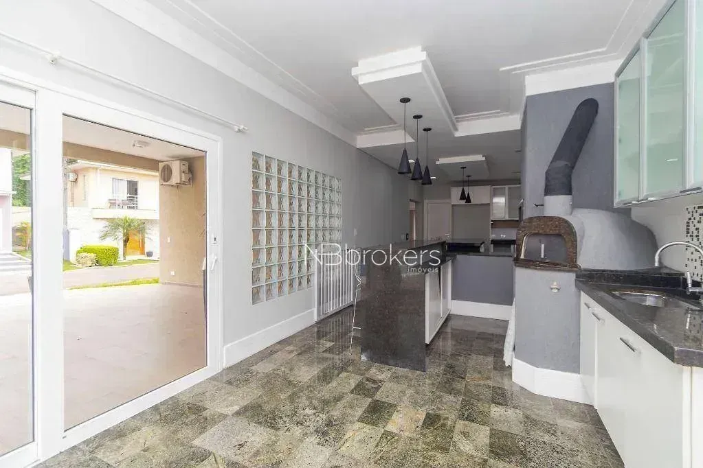 Furnished house with 4 bedrooms and a private garden — photo 24